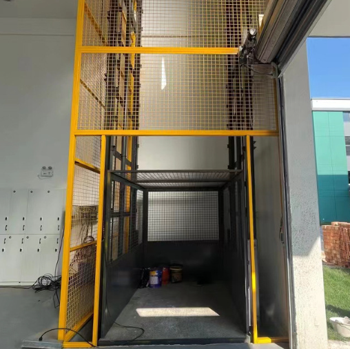 宝鸡导轨式升降机助力物流园破解运输难题