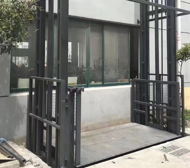 宝鸡导轨式施工升降机助力民生工程提速增效